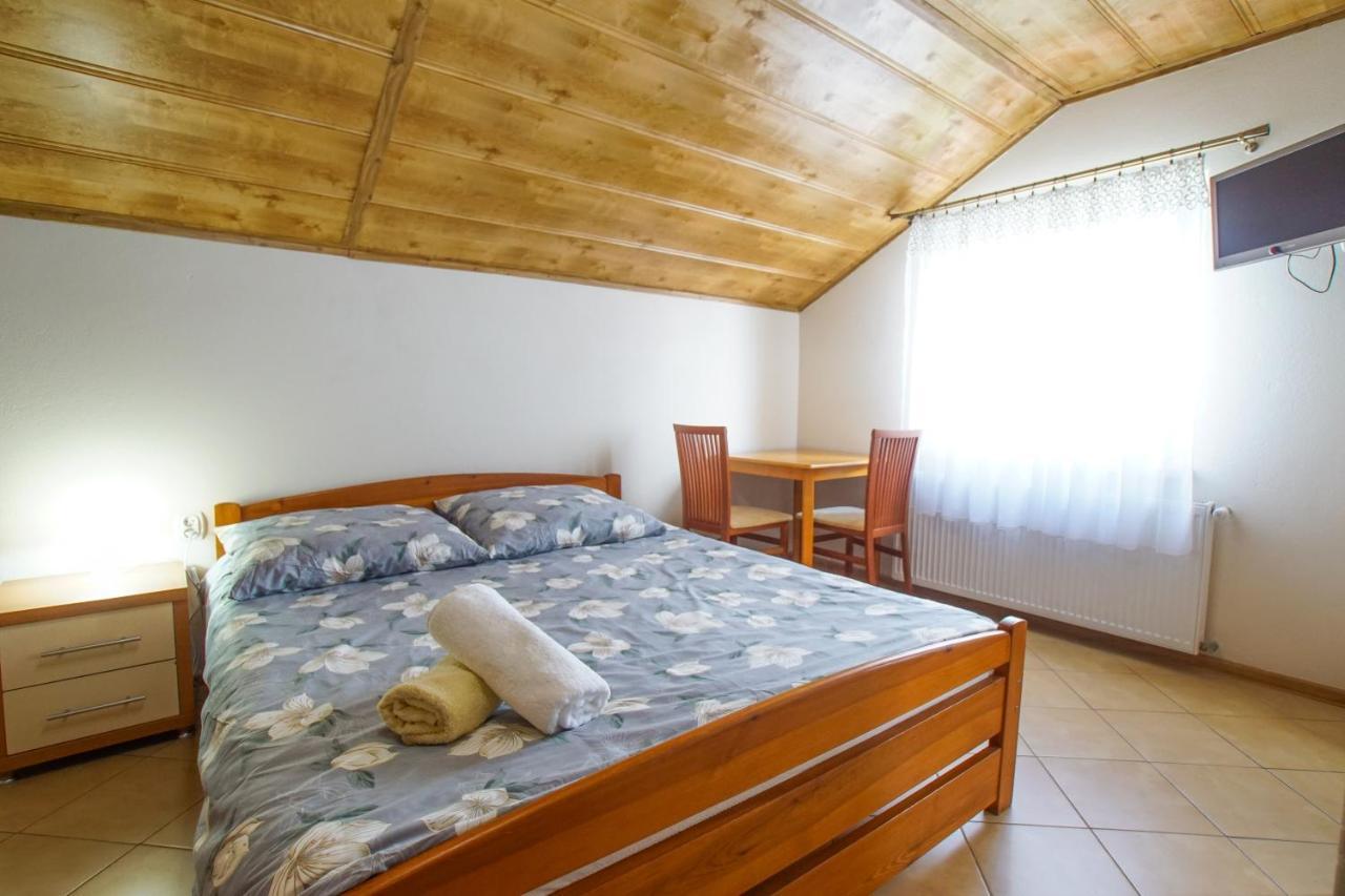 Wichrowe Wzgorze Guest House Krajno Pierwsze Exterior foto