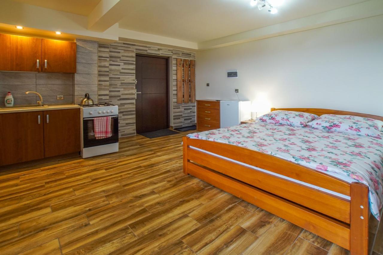 Wichrowe Wzgorze Guest House Krajno Pierwsze Exterior foto