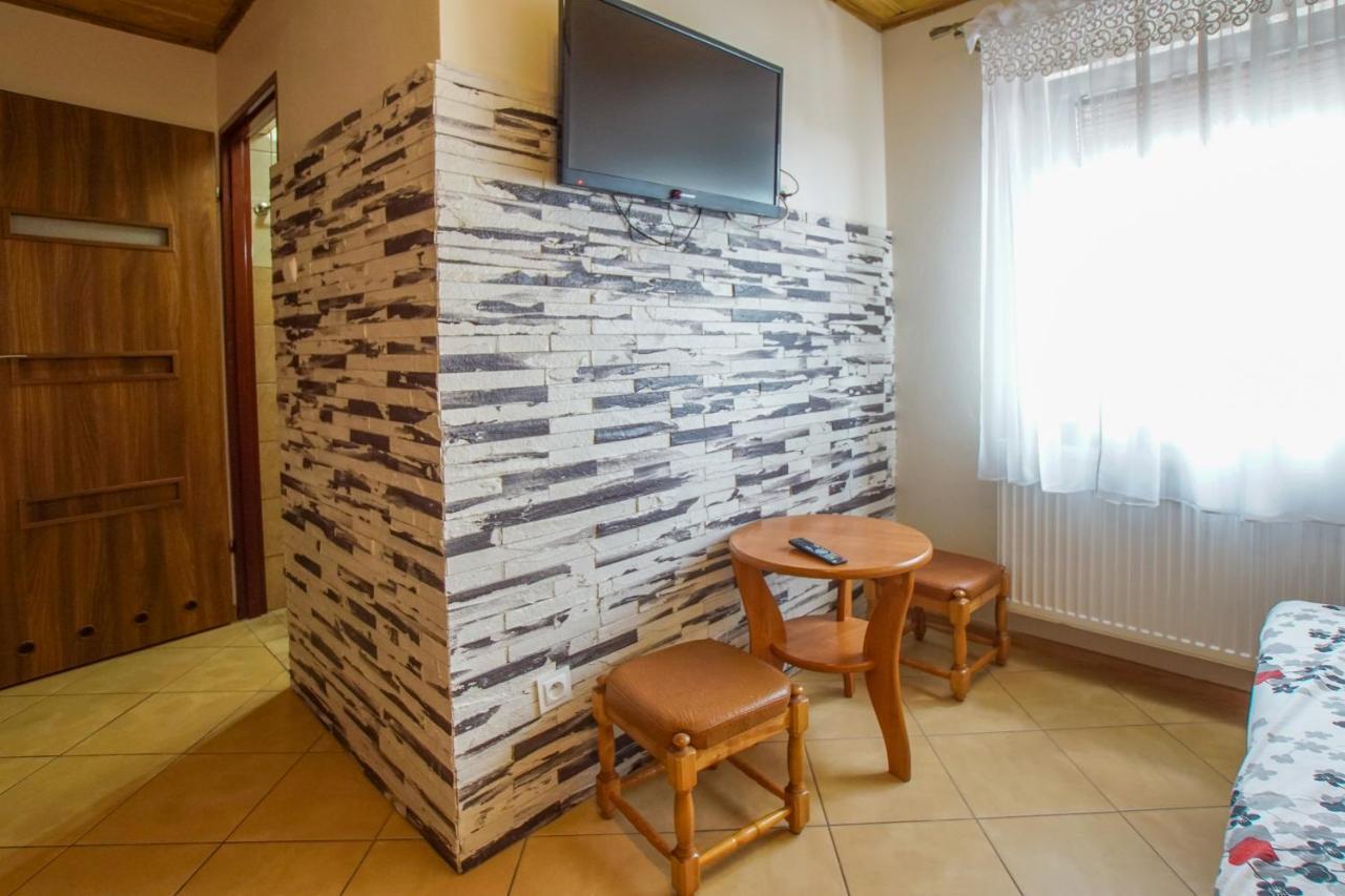 Wichrowe Wzgorze Guest House Krajno Pierwsze Exterior foto