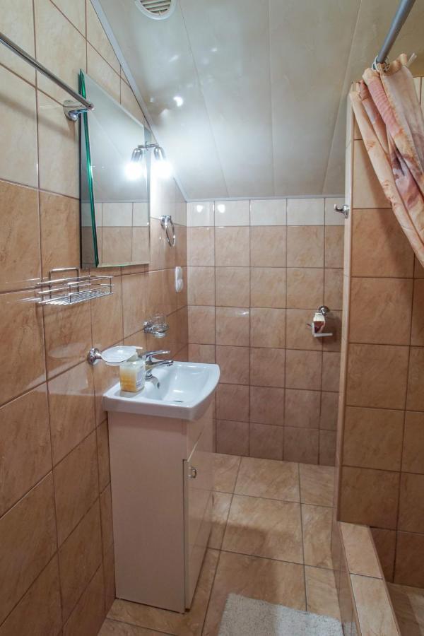 Wichrowe Wzgorze Guest House Krajno Pierwsze Exterior foto